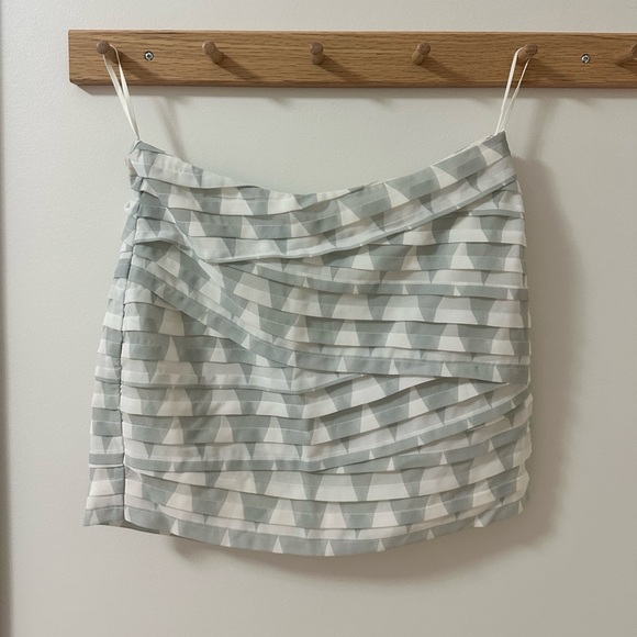 Armani Exchange mini skirt in chiffon low rise - Picture 2 of 4